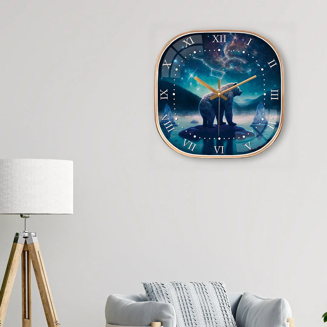 Beautiful bear wall clock
