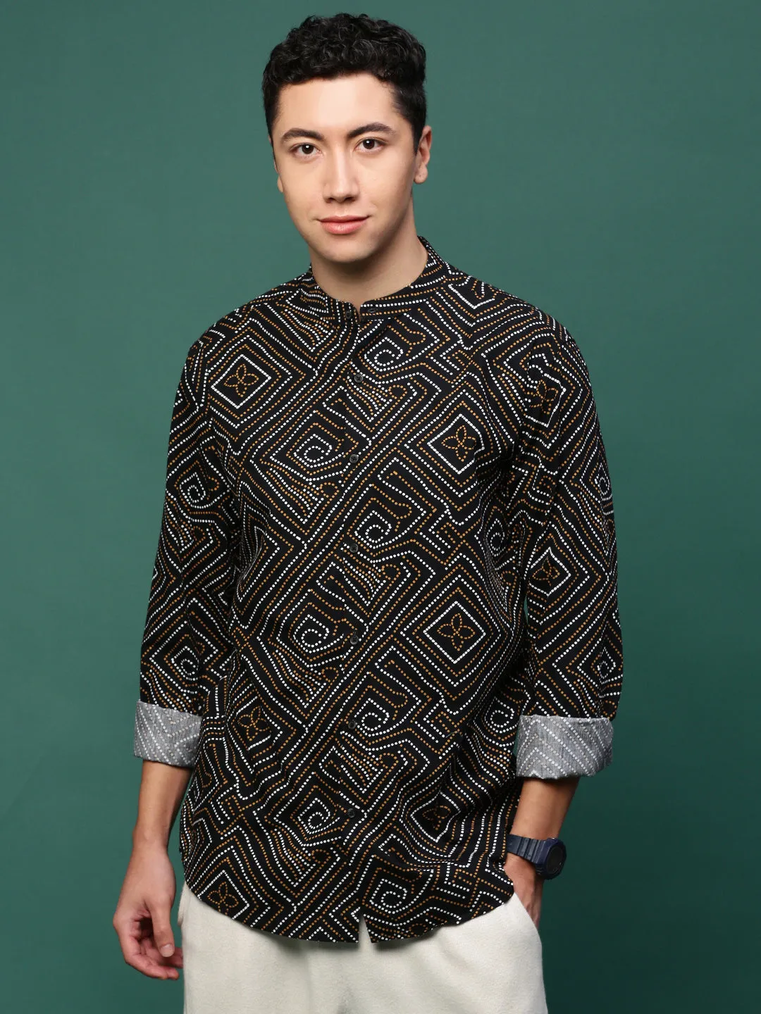 Men Black Geometric Slim Fit Casual Shirt