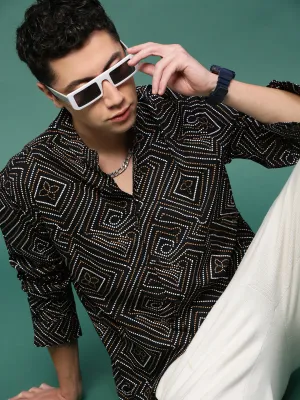 Men Black Geometric Slim Fit Casual Shirt