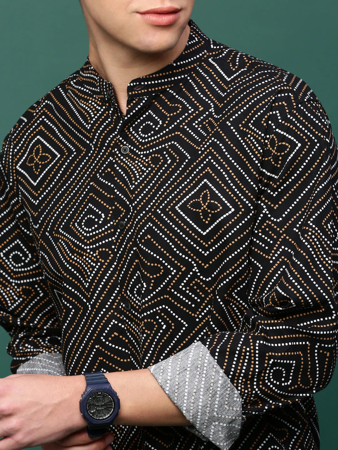 Men Black Geometric Slim Fit Casual Shirt