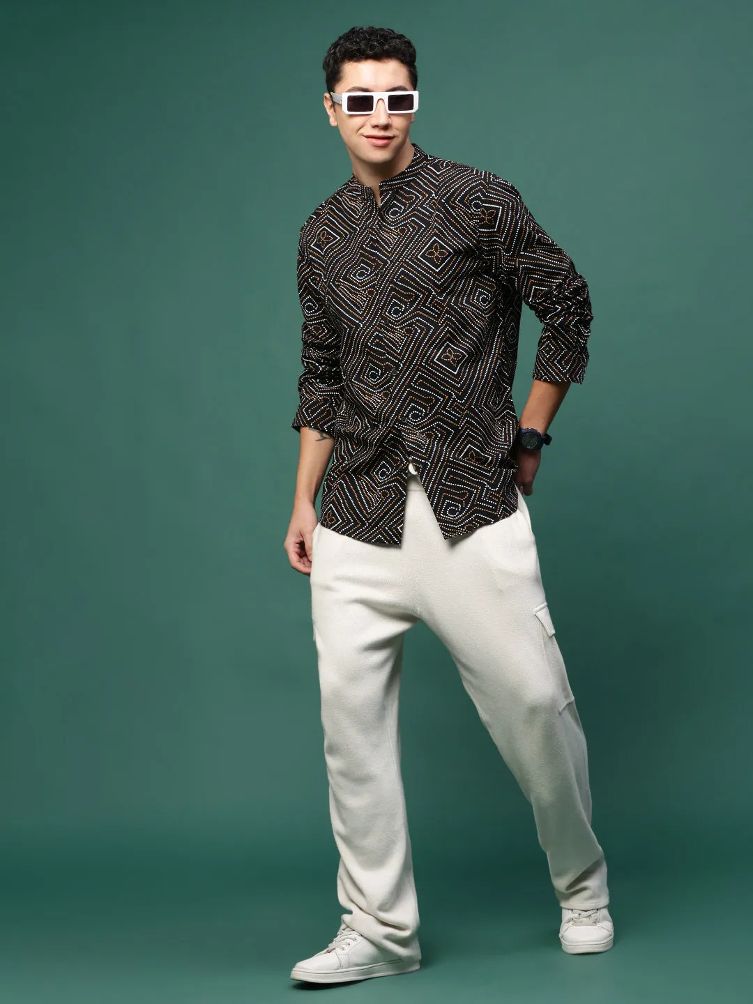 Men Black Geometric Slim Fit Casual Shirt
