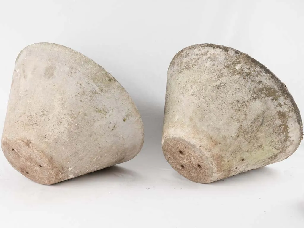 Pair of conical planters - Willy Guhl 21¾"