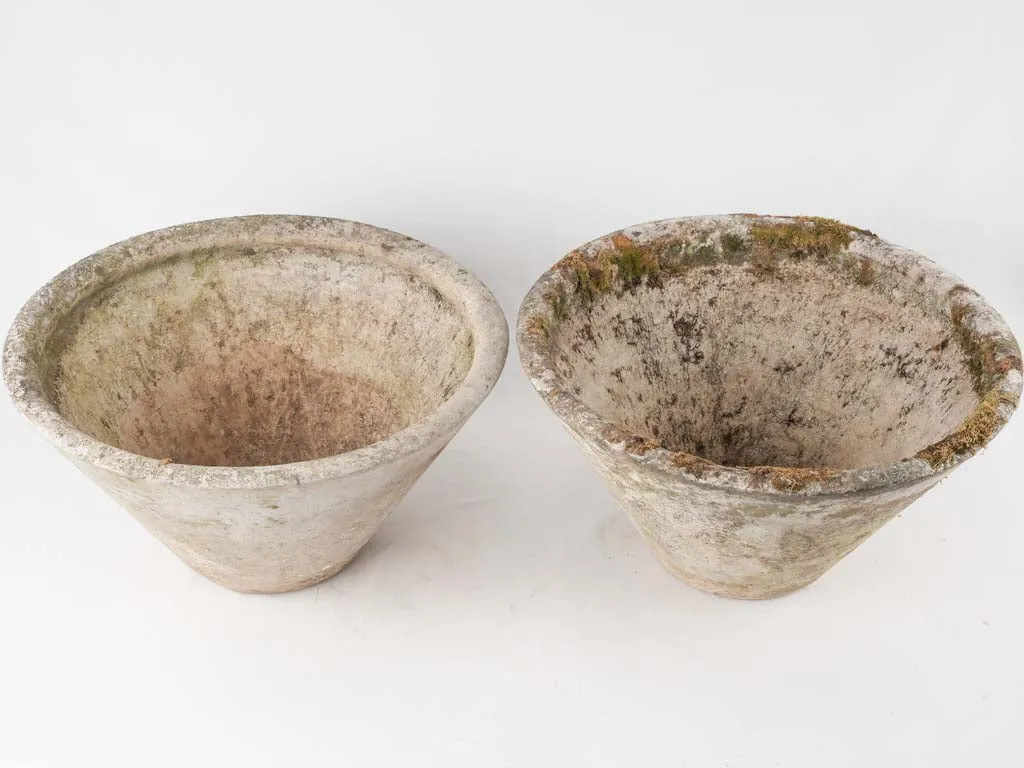 Pair of conical planters - Willy Guhl 21¾"