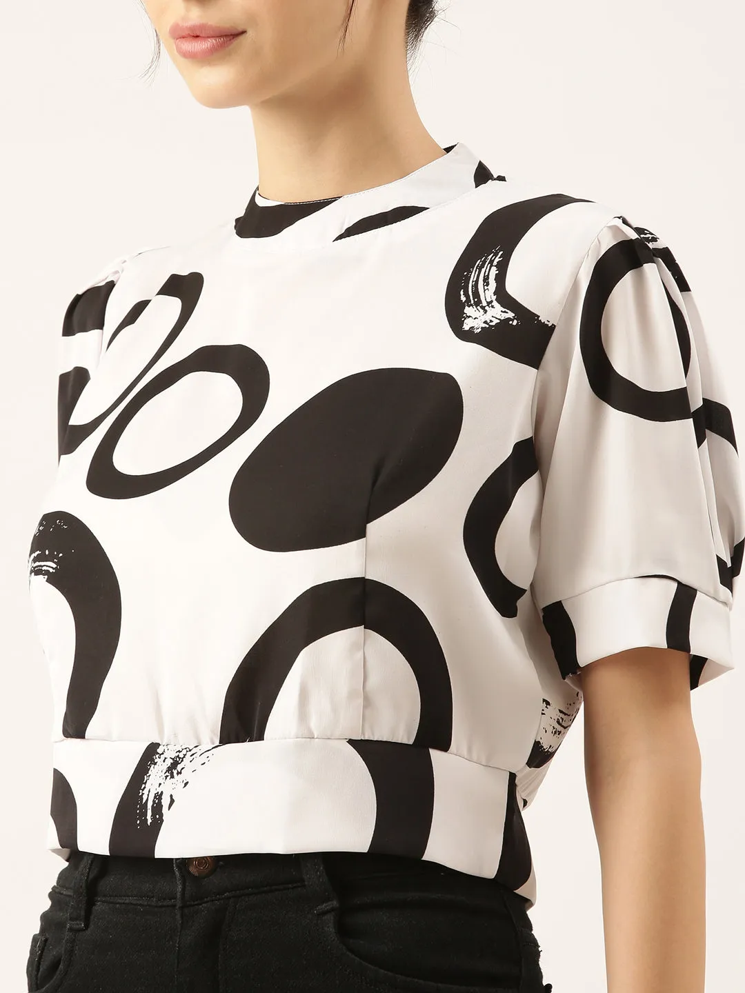 Women White Geometric Print Choker Neck Puff Sleeve Crepe Cinched Waist Crop Top