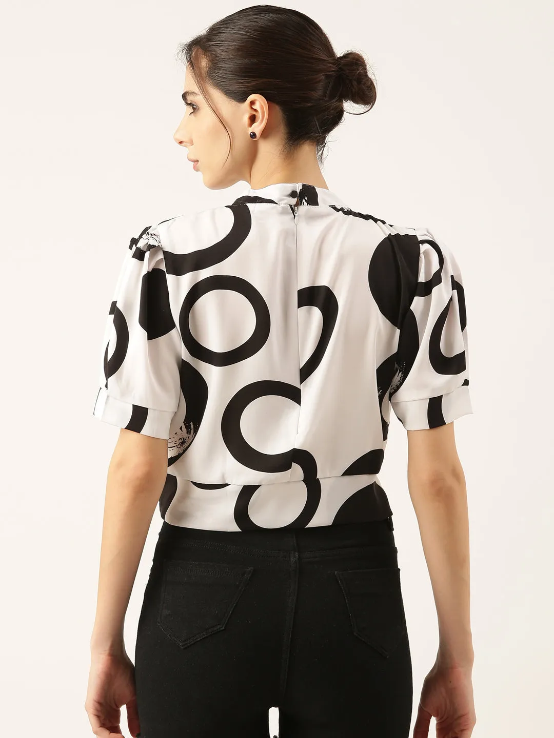 Women White Geometric Print Choker Neck Puff Sleeve Crepe Cinched Waist Crop Top